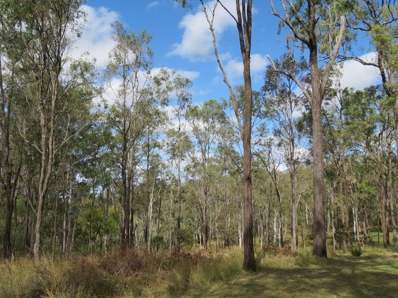 80 Lakeview Drive, Esk QLD 4312