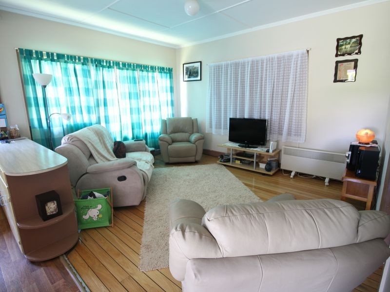 19 Alexandra Street, Toogoolawah QLD 4313