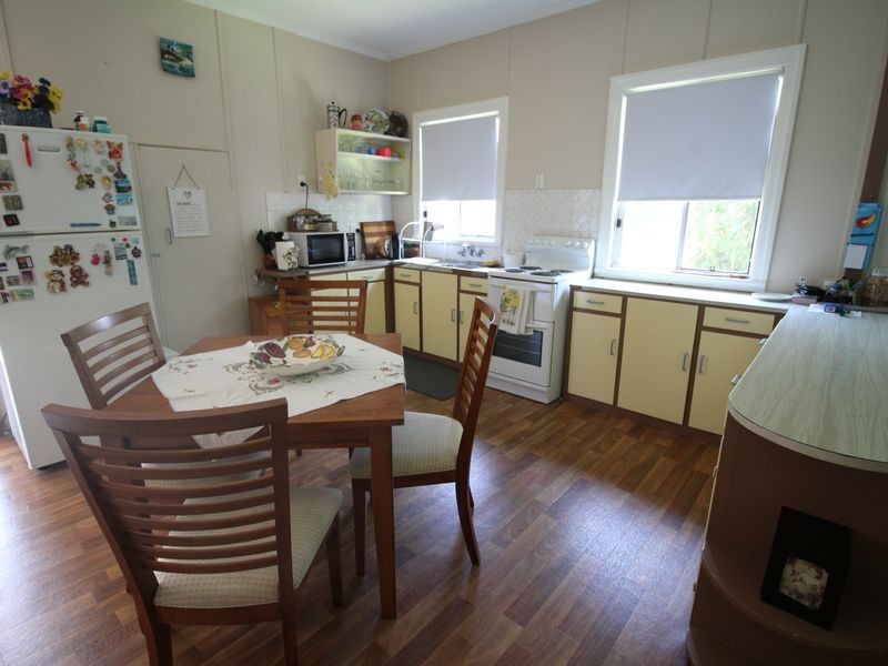 19 Alexandra Street, Toogoolawah QLD 4313