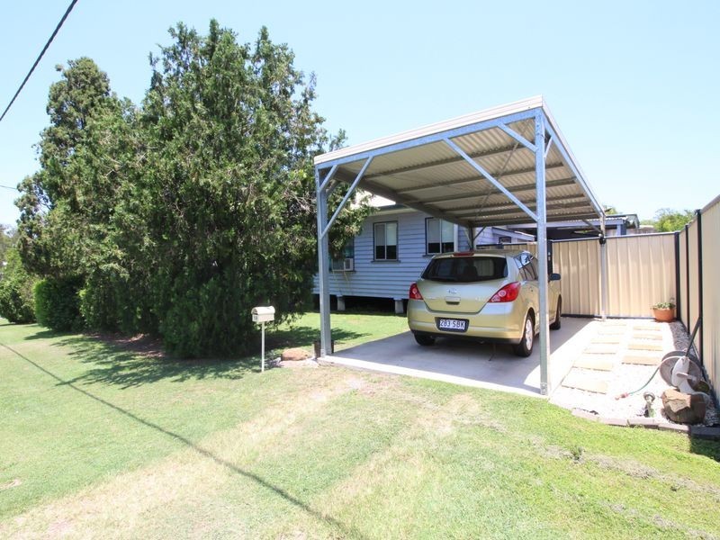 19 Alexandra Street, Toogoolawah QLD 4313