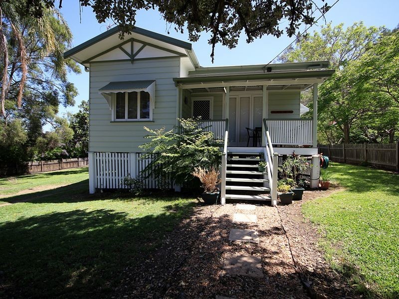 55 Ipswich Street, Esk QLD 4312