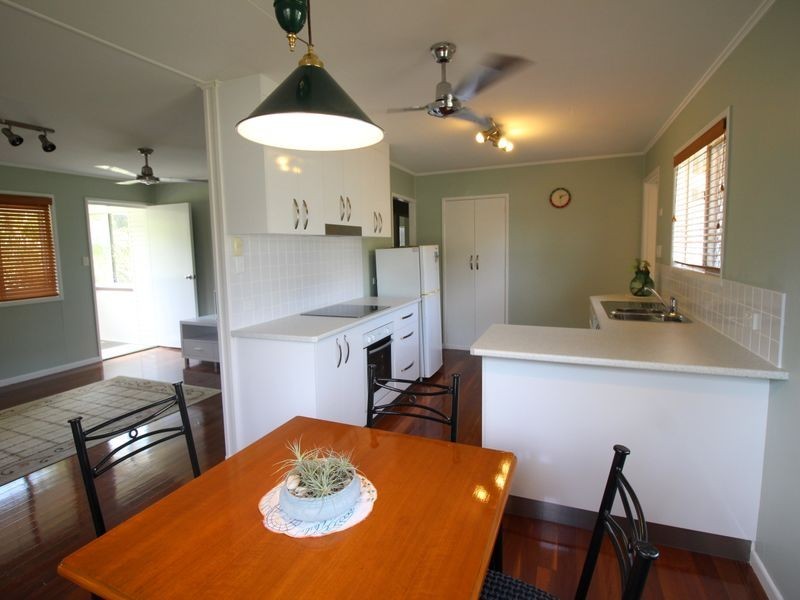 26 Short Street, Esk QLD 4312