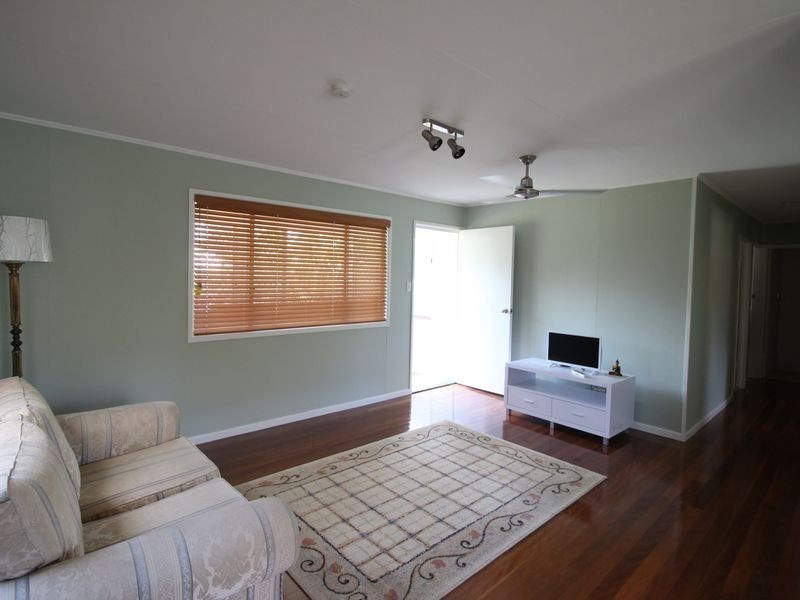 26 Short Street, Esk QLD 4312