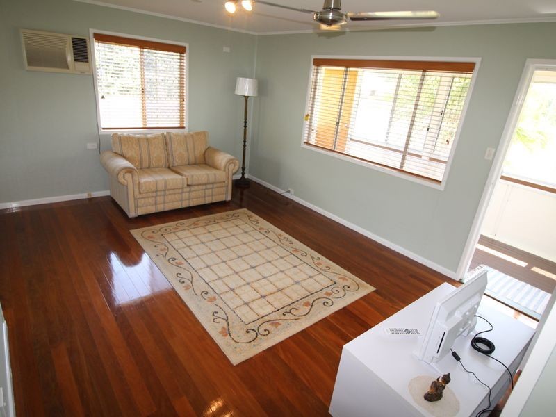 26 Short Street, Esk QLD 4312