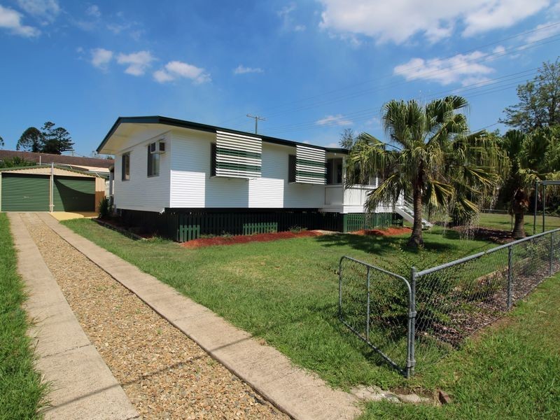 26 Short Street, Esk QLD 4312