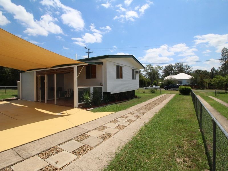 26 Short Street, Esk QLD 4312