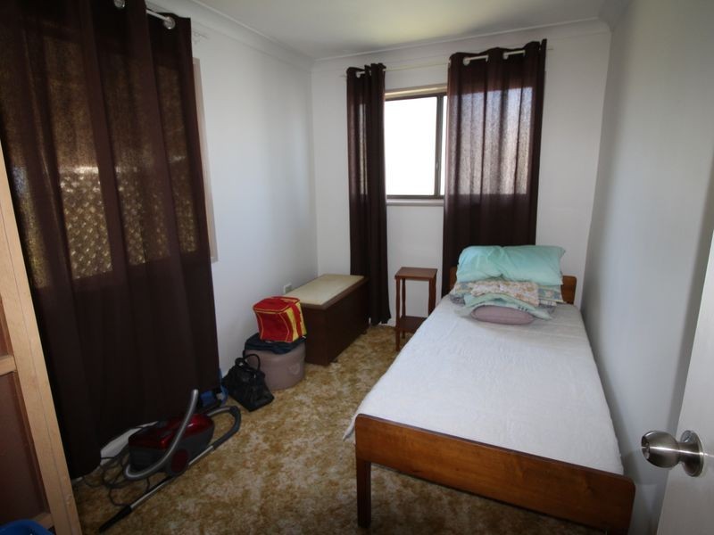 32 Down Street, Esk QLD 4312
