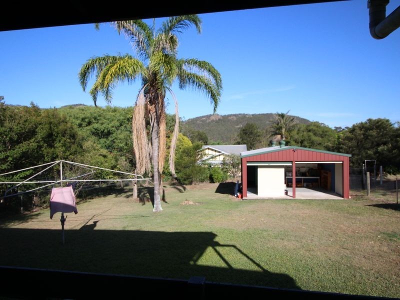 32 Down Street, Esk QLD 4312