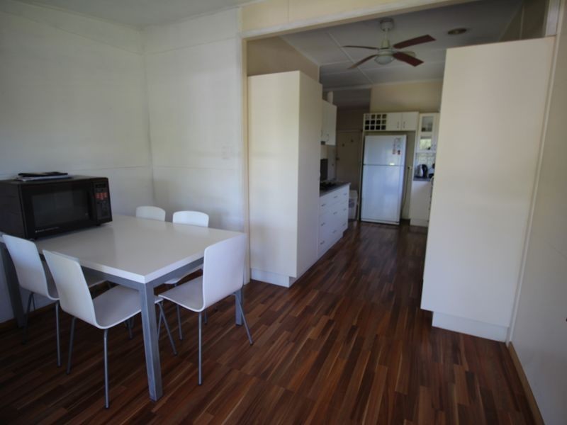 24 Down Street, Esk QLD 4312