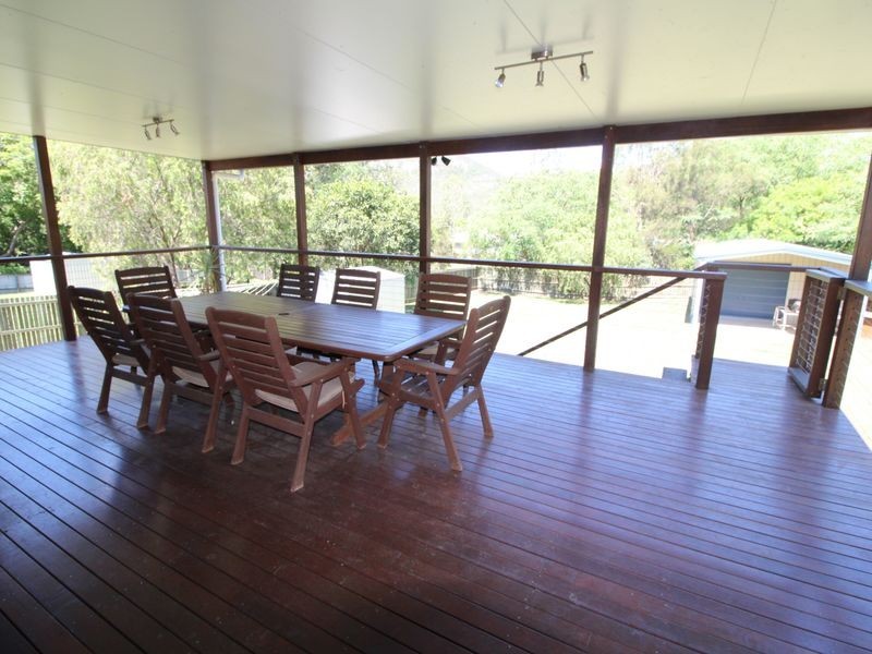 24 Down Street, Esk QLD 4312