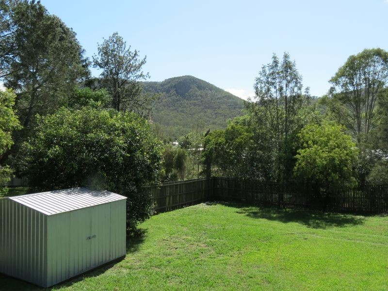 24 Down Street, Esk QLD 4312