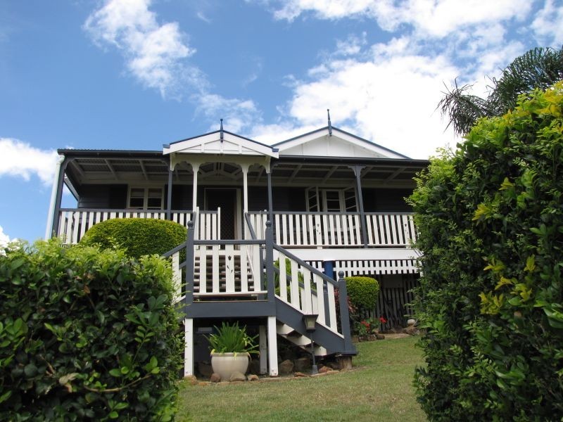 215 Wolffs Lane, Toogoolawah QLD 4313