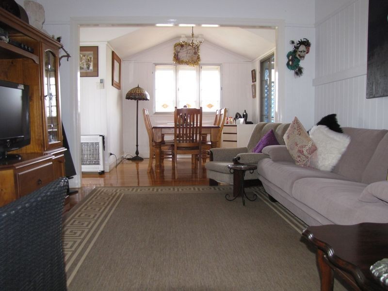 215 Wolffs Lane, Toogoolawah QLD 4313