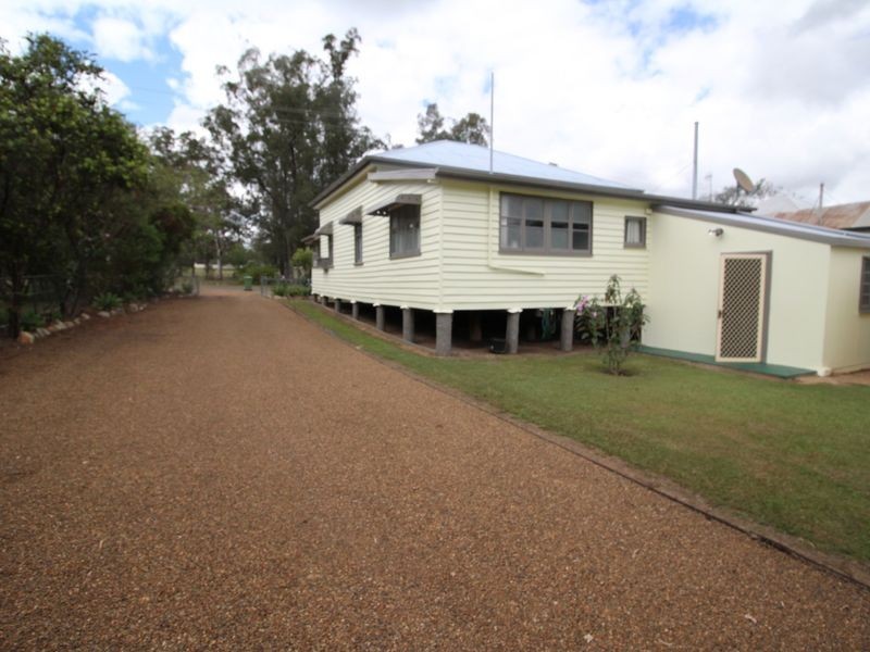 7 Mary Street, Esk QLD 4312