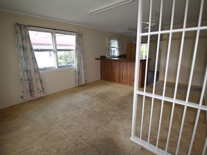 14 Short Street, Esk QLD 4312