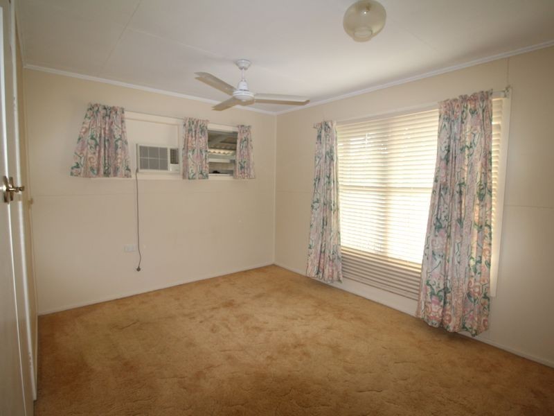 14 Short Street, Esk QLD 4312