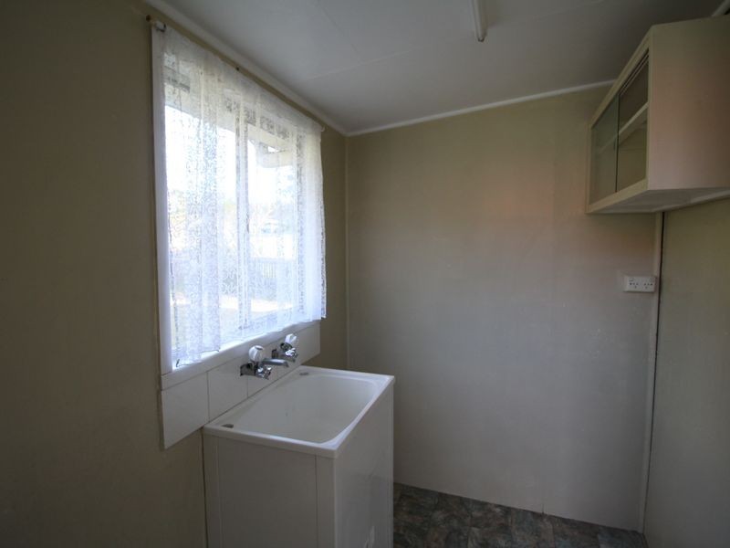 14 Short Street, Esk QLD 4312