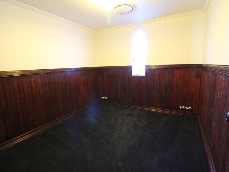 5 First Avenue, Somerset Dam QLD 4312