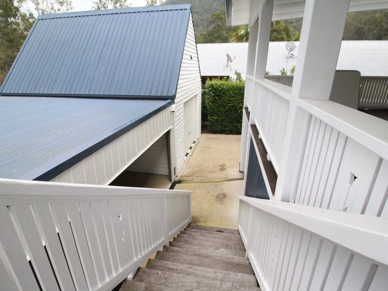 5 First Avenue, Somerset Dam QLD 4312