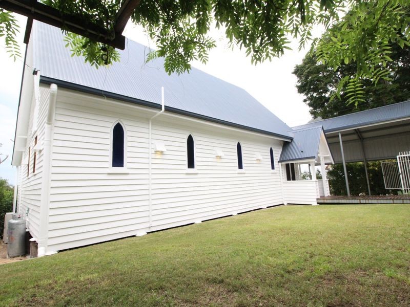 5 First Avenue, Somerset Dam QLD 4312