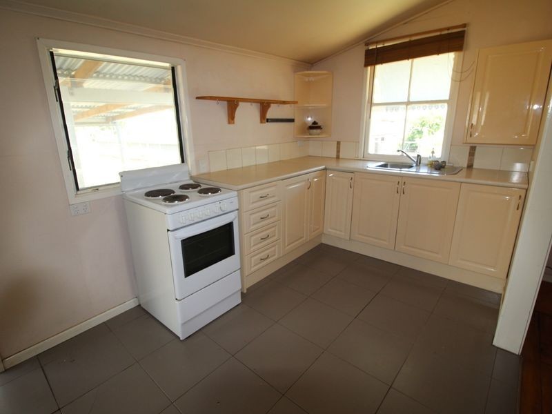 60 Charles Street, Toogoolawah QLD 4313