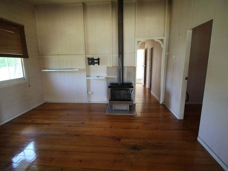 60 Charles Street, Toogoolawah QLD 4313