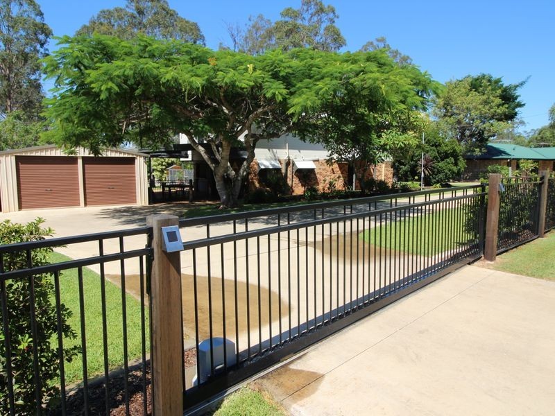 142 Lockyer View Road, Wivenhoe Pocket QLD 4306