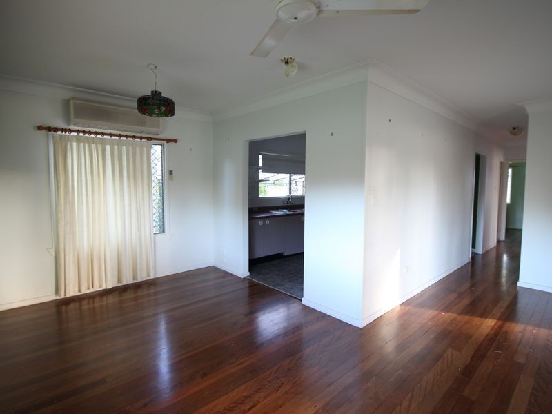 17 Mary Street, Toogoolawah QLD 4313