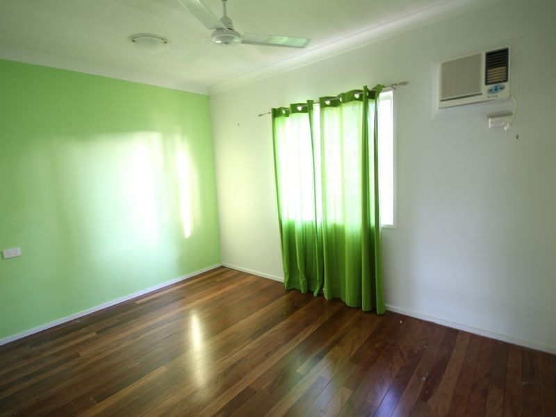 17 Mary Street, Toogoolawah QLD 4313