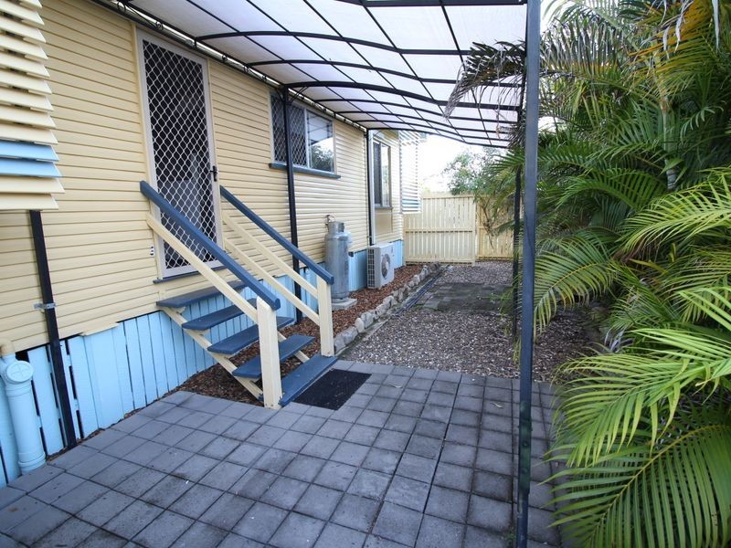 17 Mary Street, Toogoolawah QLD 4313