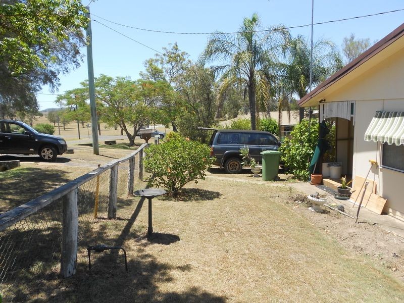 6 Alexandra Street, Toogoolawah QLD 4313