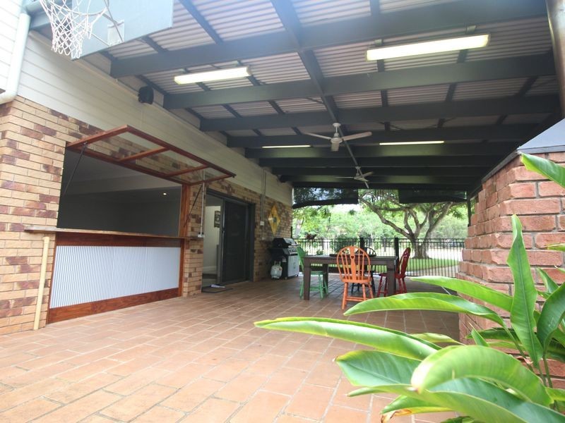 142 Lockyer View Road, Wivenhoe Pocket QLD 4306