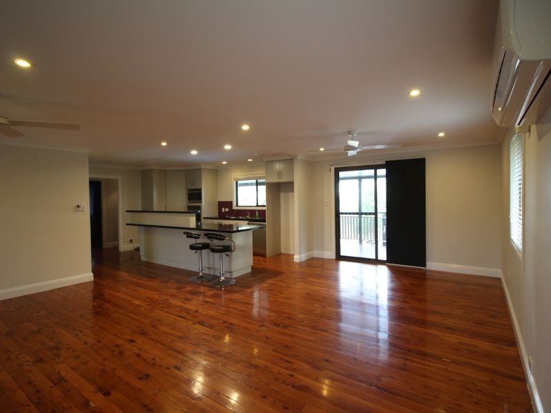 142 Lockyer View Road, Wivenhoe Pocket QLD 4306
