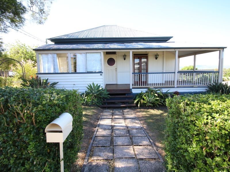 43 Bellambi Street, Toogoolawah QLD 4313
