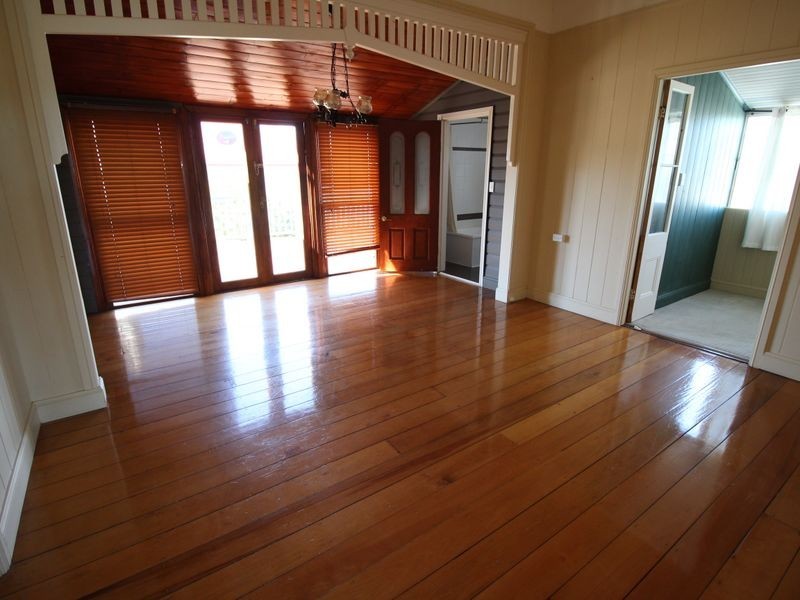 43 Bellambi Street, Toogoolawah QLD 4313