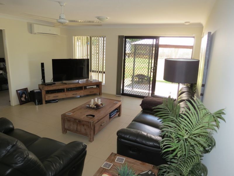 27 Edward Street, Esk QLD 4312