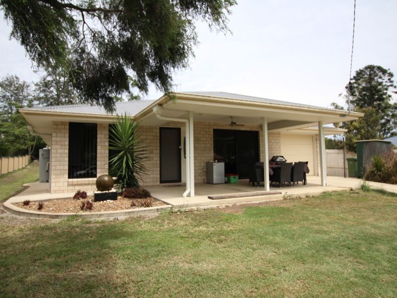 27 Edward Street, Esk QLD 4312