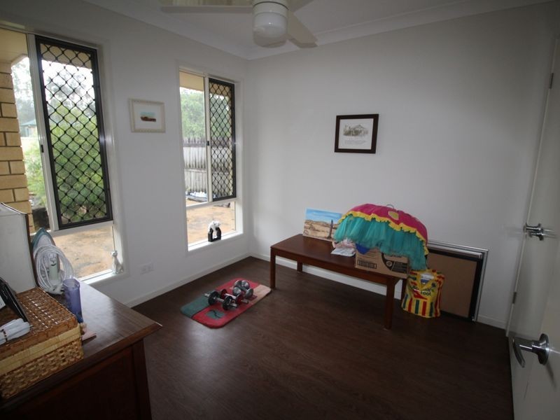 33 Middle Street, Esk QLD 4312