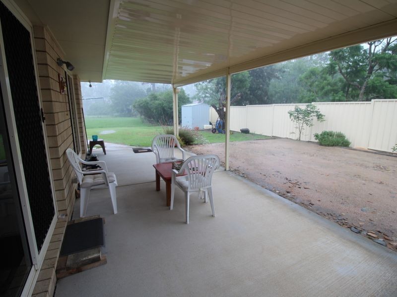 33 Middle Street, Esk QLD 4312