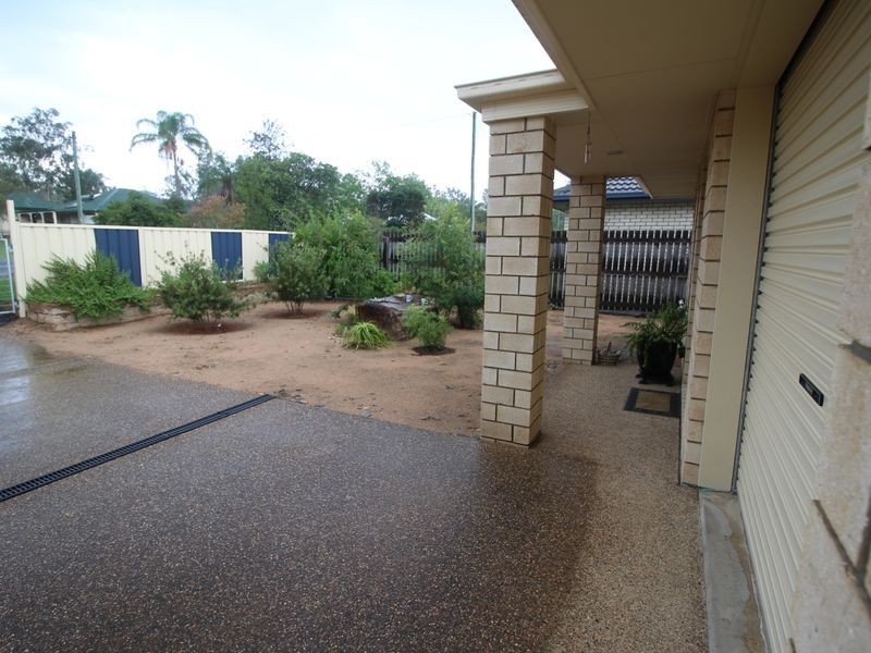 33 Middle Street, Esk QLD 4312