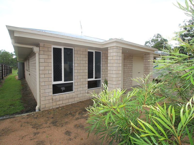 33 Middle Street, Esk QLD 4312
