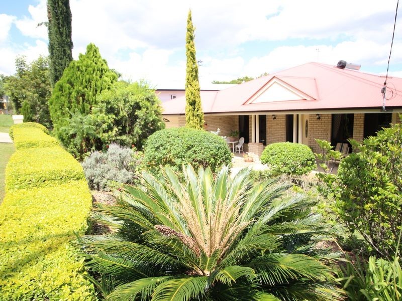 79 Middle Street, Esk QLD 4312