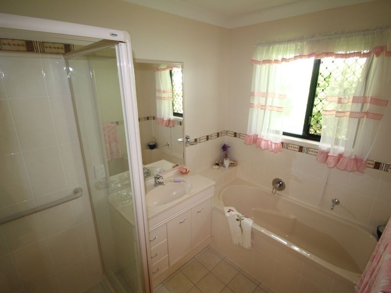 79 Middle Street, Esk QLD 4312