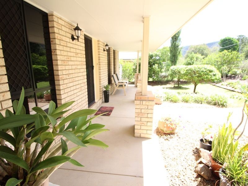 79 Middle Street, Esk QLD 4312