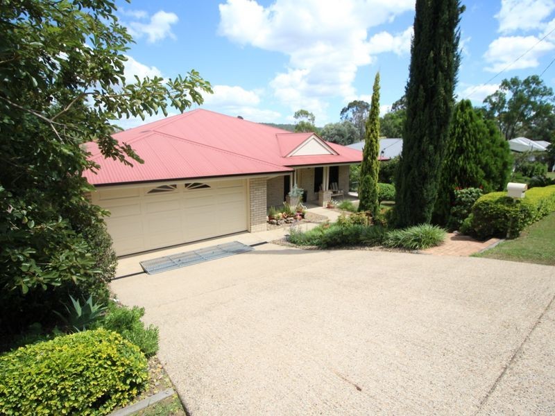 79 Middle Street, Esk QLD 4312