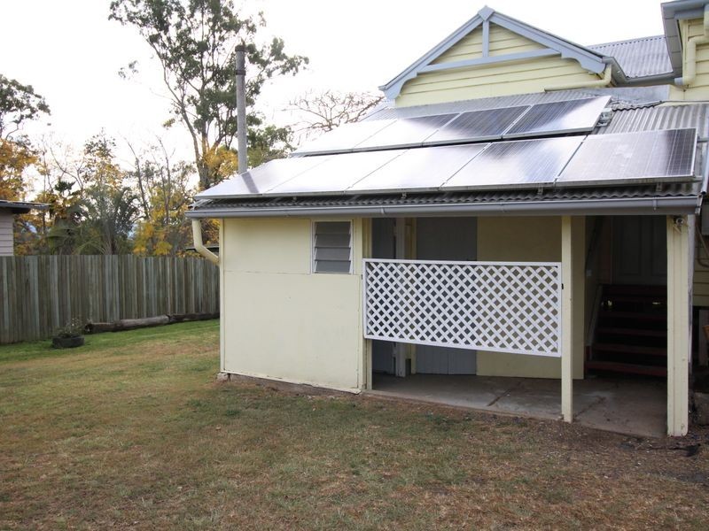 29 Bellambi Street, Toogoolawah QLD 4313