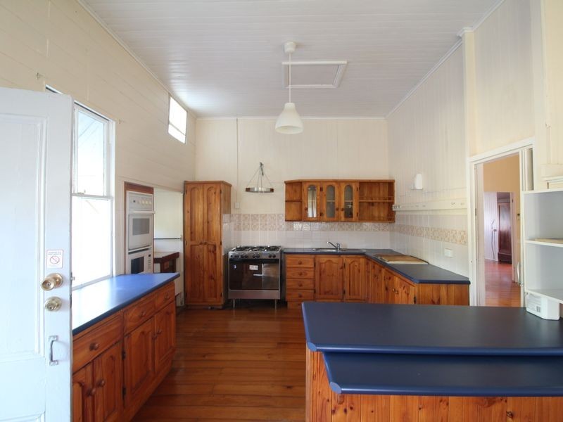 29 Bellambi Street, Toogoolawah QLD 4313