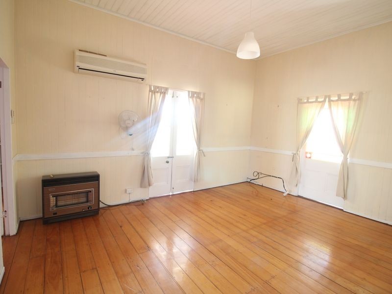 29 Bellambi Street, Toogoolawah QLD 4313