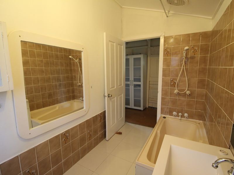 29 Bellambi Street, Toogoolawah QLD 4313