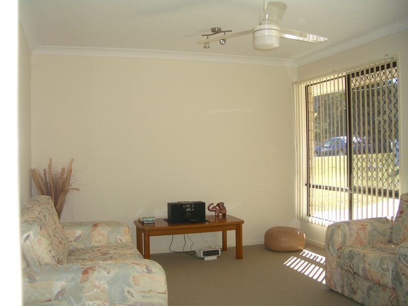 77 Middle Street, Esk QLD 4312